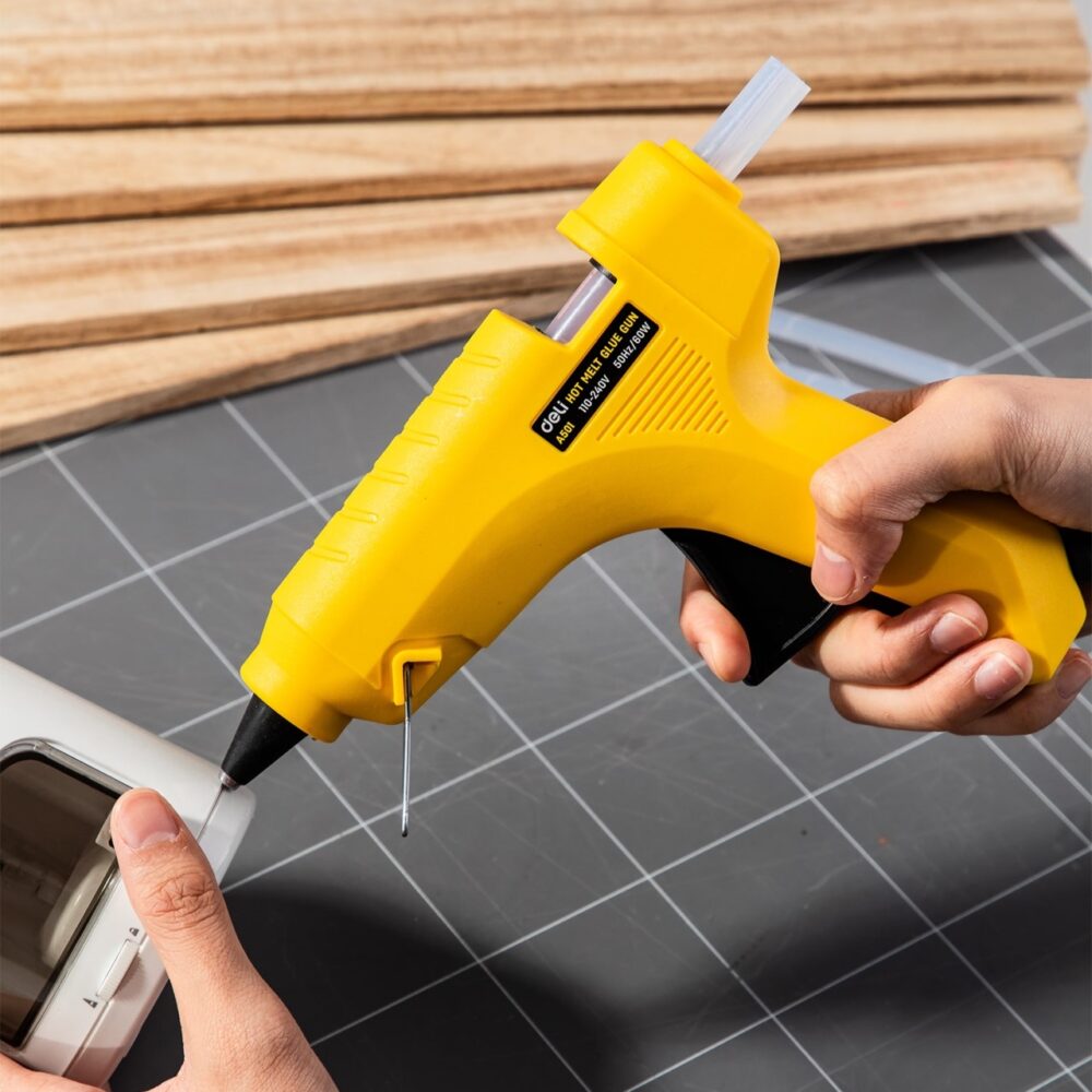 ديلي فرد صمغ لاصق - 60W - 220V أنفيرتر - مع قاعدة - أصفر